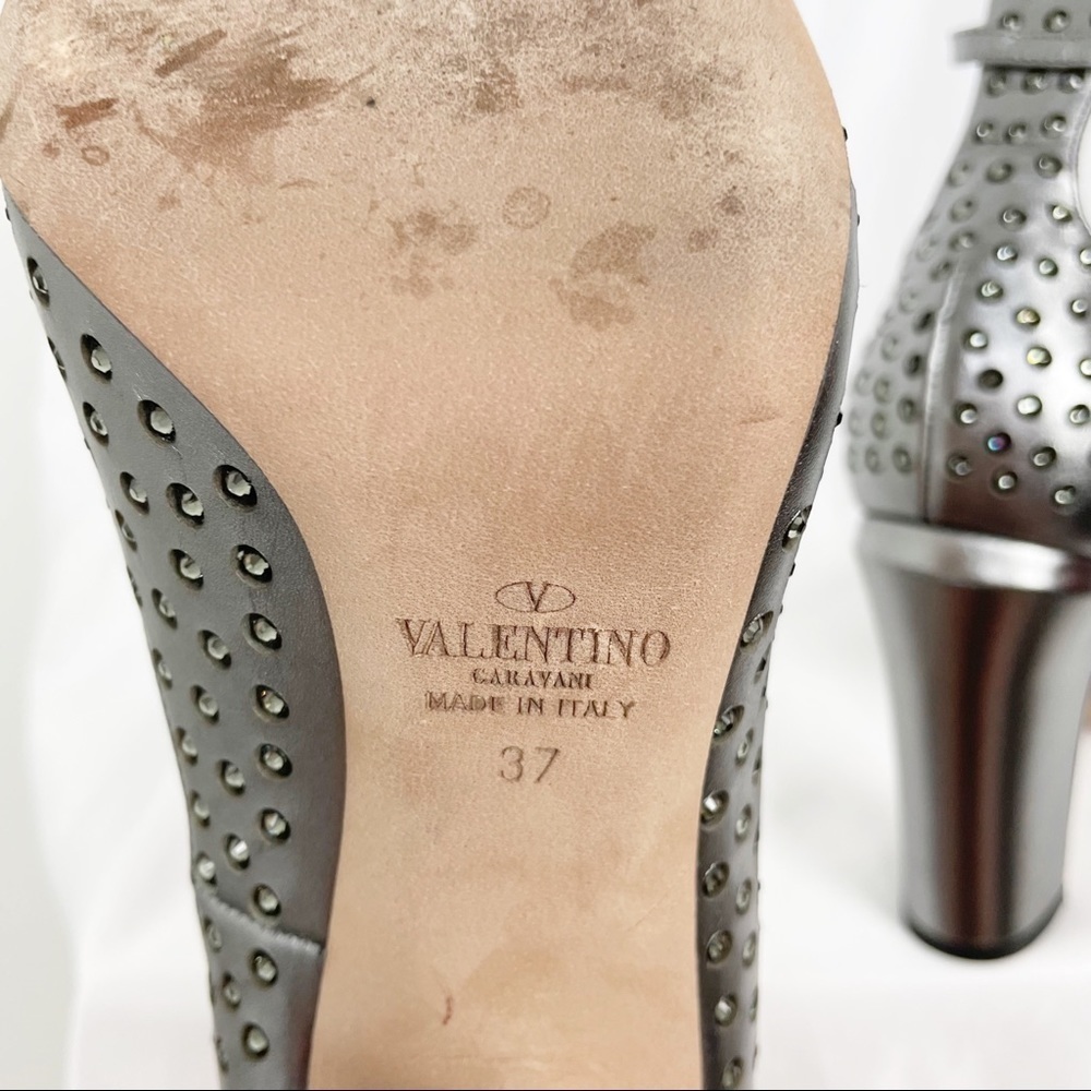 Valentino Garavani Tango Crystal Embellished Metallic Leather Pumps Silver - Picture 11 of 12